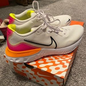 Nike Renew Sneakers